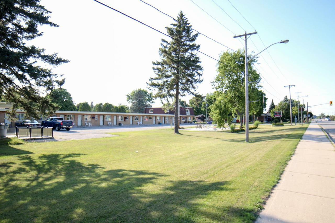 Walkerton Inn Motel Exterior photo
